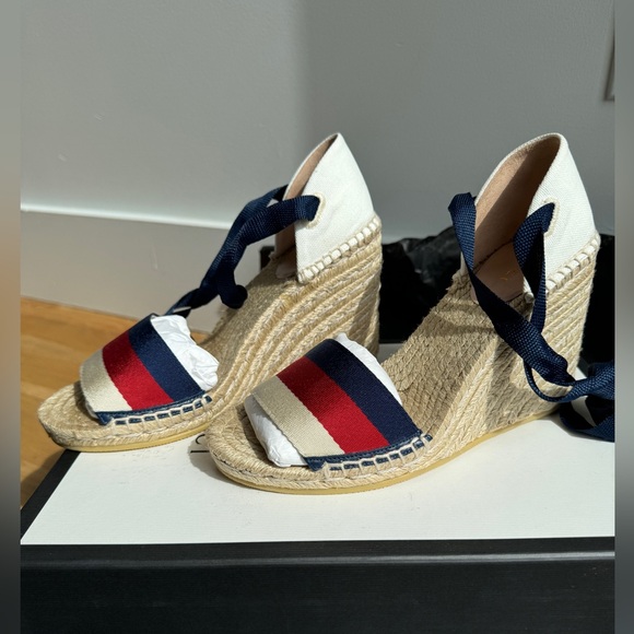 GUCCI
Canvas Sylvie Web Ankle Wrap
Espadrille Wedge Sandals - Picture 11 of 12